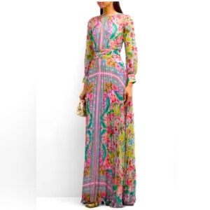 Mother of bride
Rickie Freeman For Teri Jon
Pleated Floral-Print Chiffon Gown